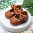 Load image into Gallery viewer, Retro New Newborn Baby Walking Shoes Spring Autumn Solid Color Bow
