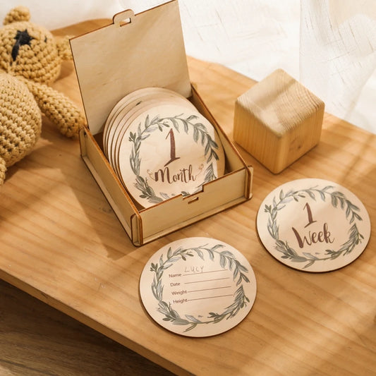 8Pcs Wooden Baby Milestone Cards Number Monthly Memorial Cards Wooden