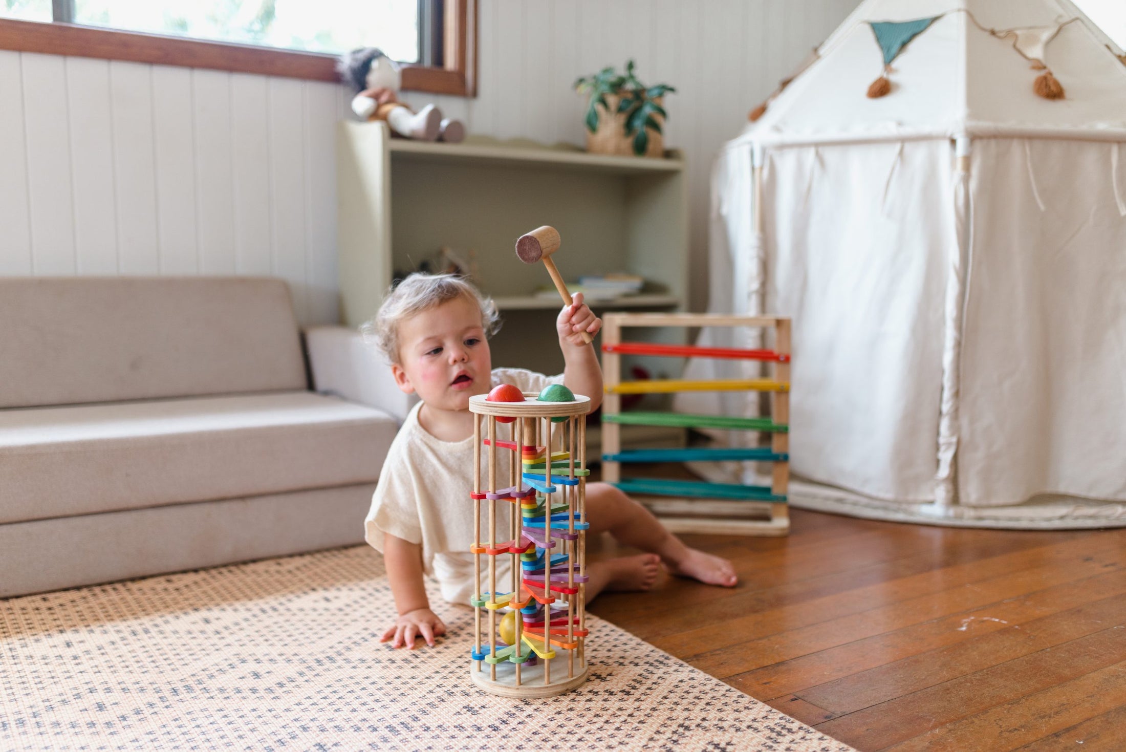 QToys Australia (USA) Pound A Ball Tower