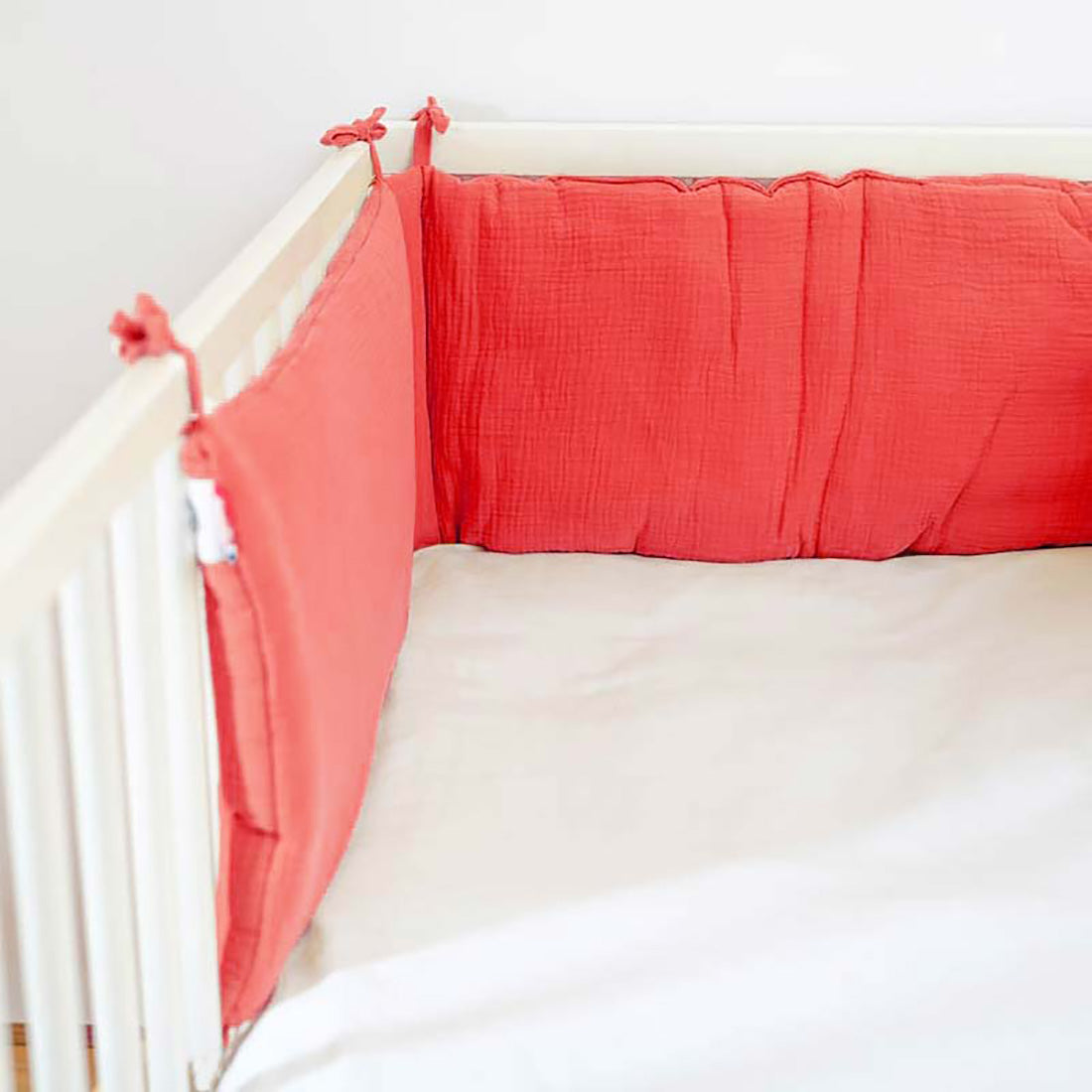 Organic Cotton Cot Bumper - Strawberry