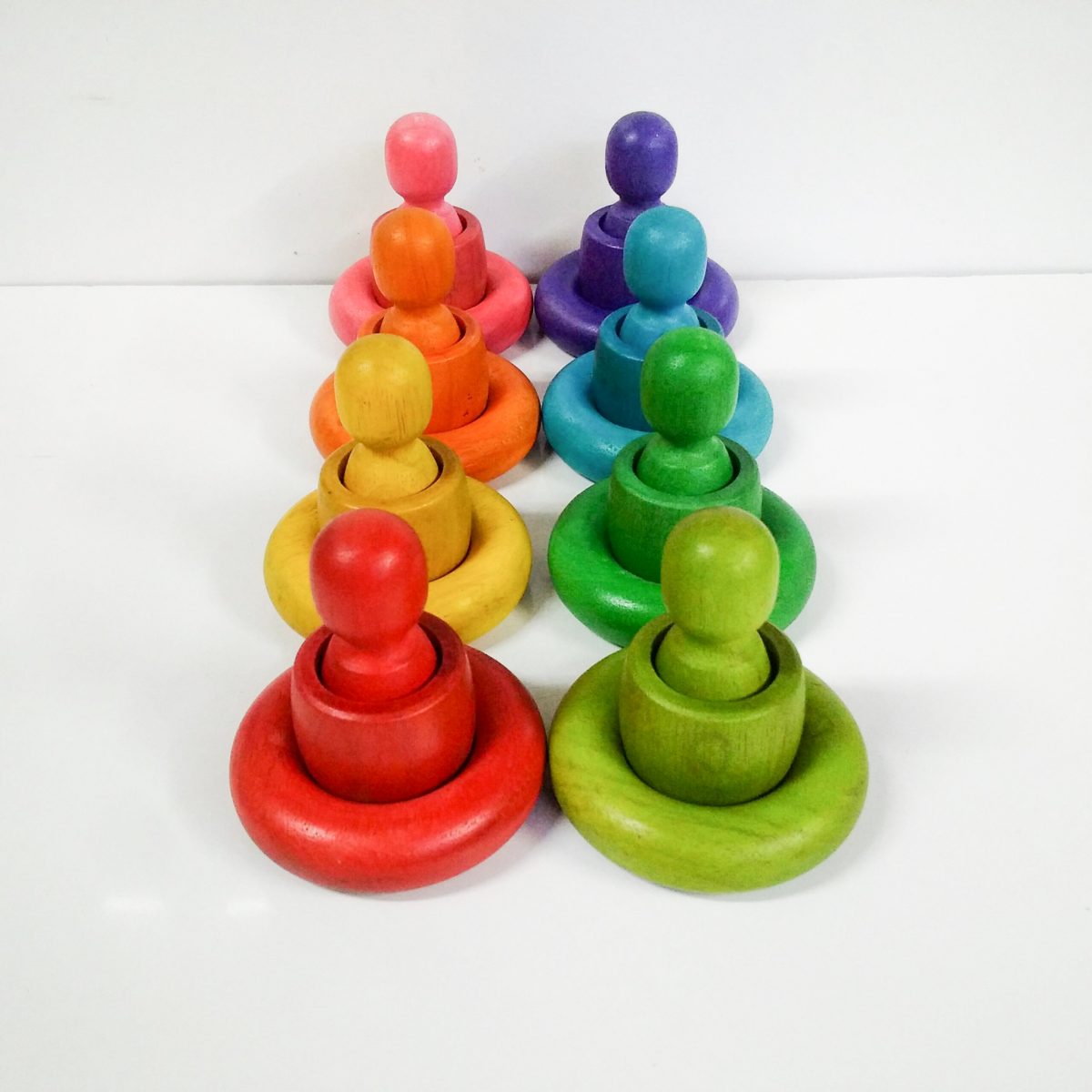 QToys Australia (USA) RAINBOW PEOPLE CUPS AND RINGS